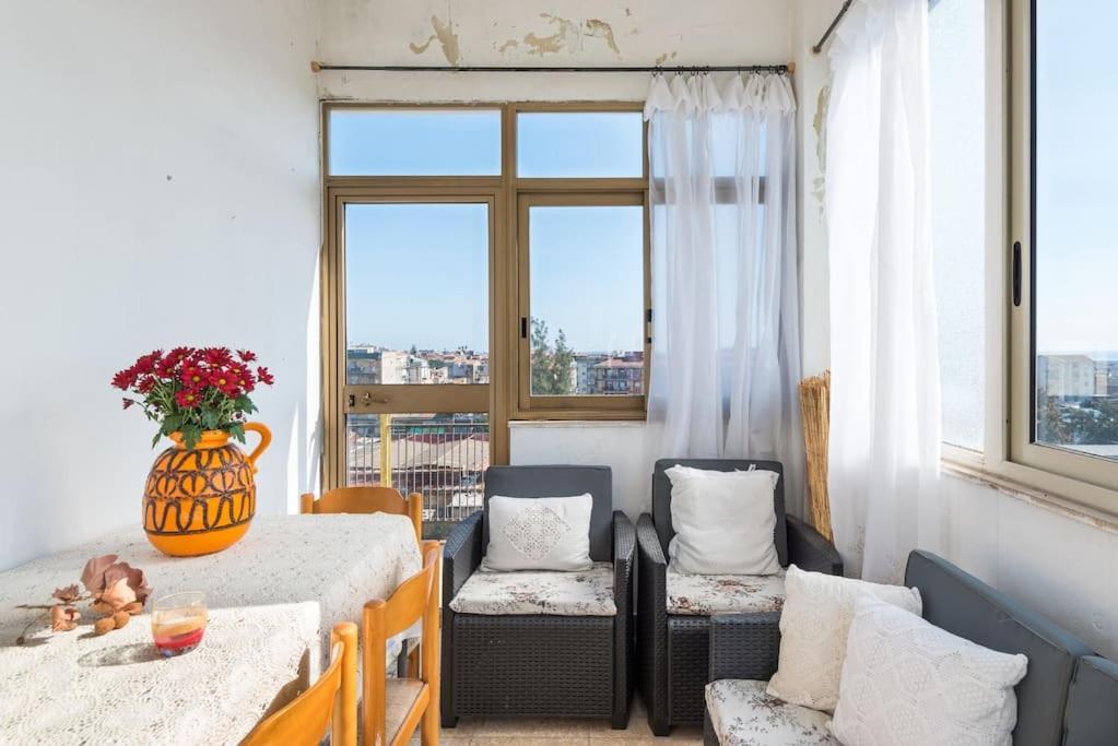 Top Floor Apartment Near Historic Fortino Catania Luaran gambar