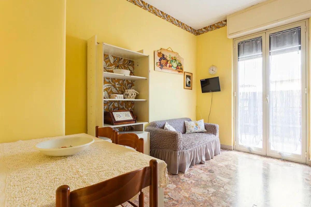 Top Floor Apartment Near Historic Fortino Catania Luaran gambar